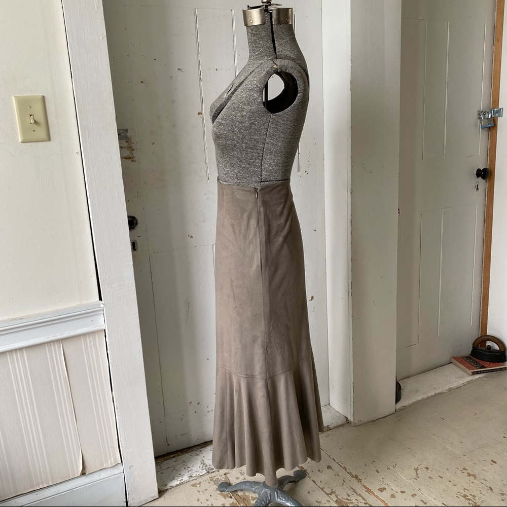 J.Jill UltraSuede Modest Gored MIDI Skirt - Picture 5 of 11